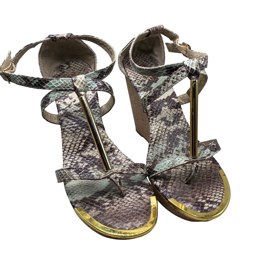 Mossimo open toe wedge sandal, snake print gold medal detail ‎ 7.5